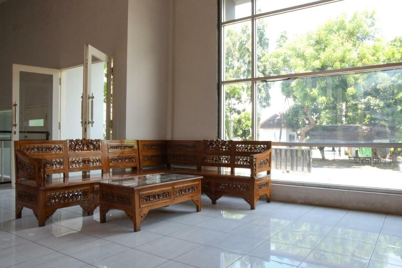 Reddoorz Syariah Near Balai Kota Probolinggo 2 Hotel Luaran gambar